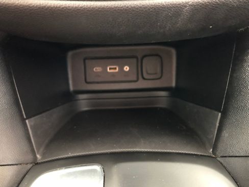 Used 2019 Chevrolet Equinox LT image 27