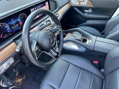 Used 2025 Mercedes-Benz GLE 350 4MATIC image 9