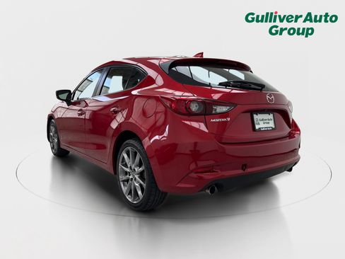 Used 2018 MAZDA MAZDA3 Touring FWD image 5