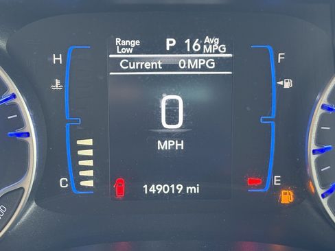 Used 2017 Chrysler Pacifica Touring-L w/ Tire & Wheel Group image 15