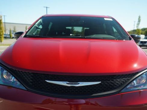 New 2026 Chrysler Voyager LX image 35