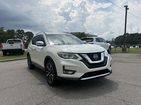Used 2018 Nissan Rogue SL w/ Premium Package FWD image 7
