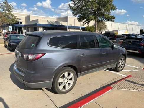 Used 2013 Chevrolet Traverse LTZ FWD image 6