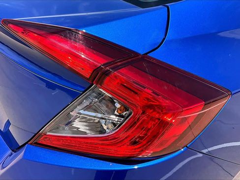 Used 2018 Honda Civic EX image 29