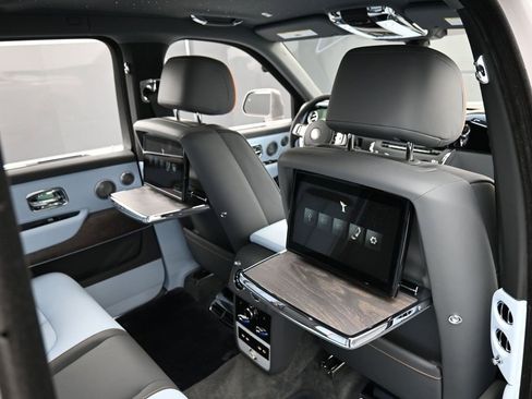 New 2026 Rolls-Royce Cullinan image 30