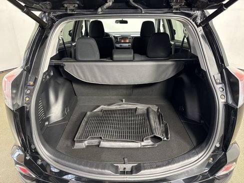 Used 2016 Toyota RAV4 XLE AWD/4WD image 33