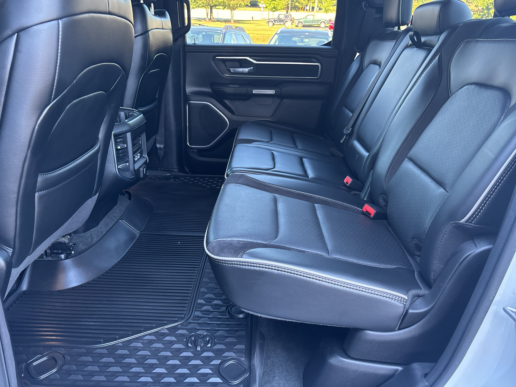 Used 2023 RAM 1500 Laramie AWD/4WD image 25