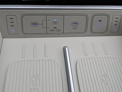 Used 2025 Hyundai Santa Fe Calligraphy image 18