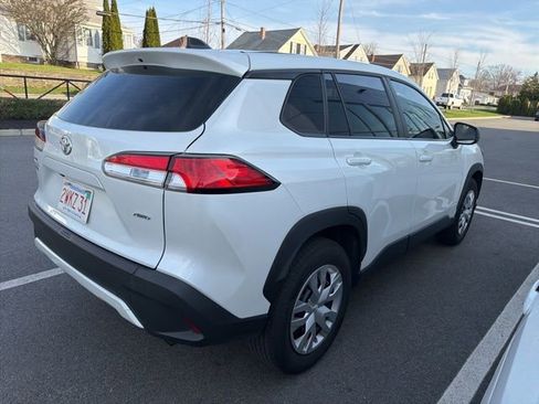 Used 2025 Toyota Corolla Cross L AWD/4WD image 5