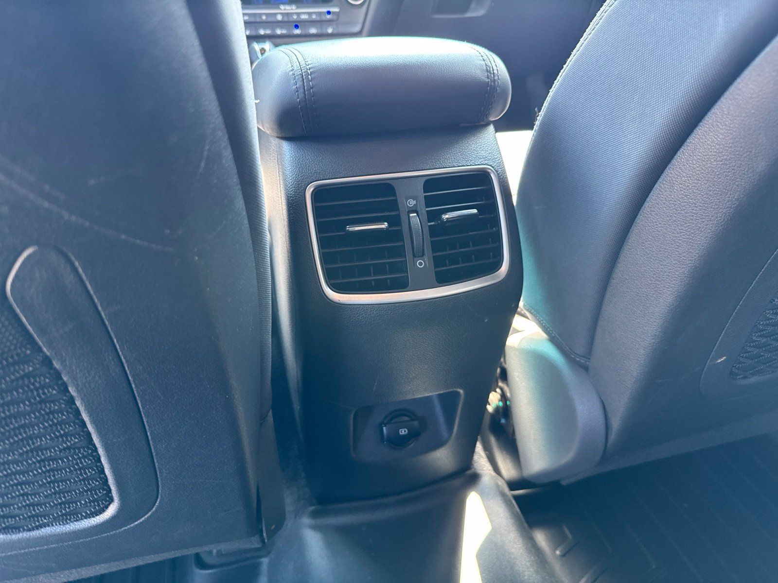 Used 2020 Hyundai Tucson Sport FWD image 15