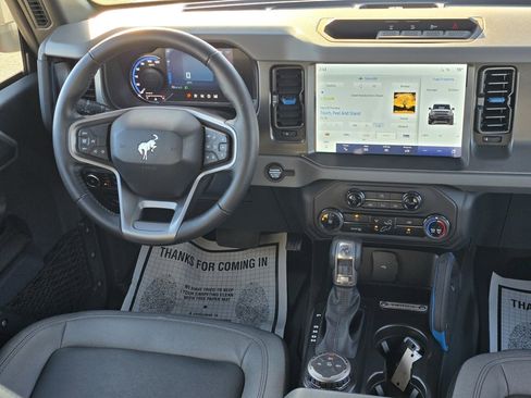 Used 2024 Ford Bronco Black Diamond image 20