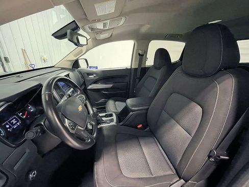 Used 2022 Chevrolet Colorado LT w/ LT Convenience Package image 3