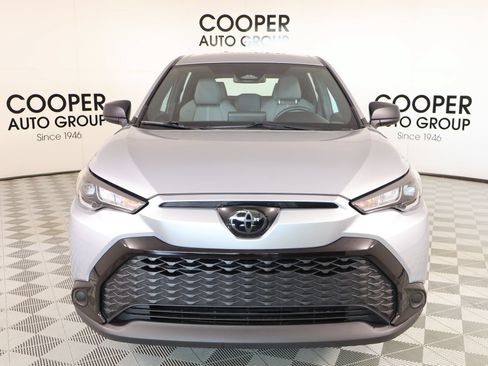 Used 2025 Toyota Corolla Cross AWD Hybrid image 8