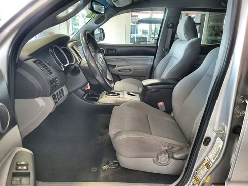 Used 2013 Toyota Tacoma 4x4 Double Cab w/ TRD Off-Road Pkg image 12