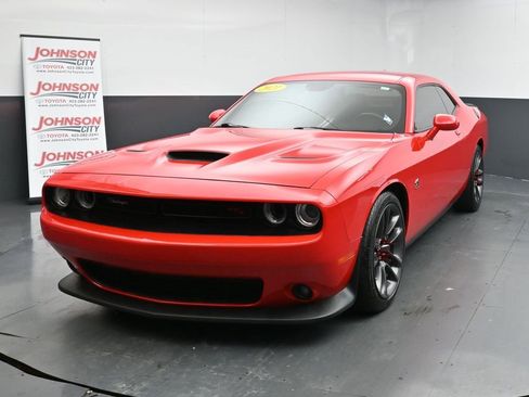 Used 2021 Dodge Challenger R/T Scat Pack w/ Plus Package image 4