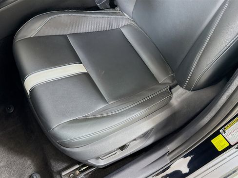 Used 2025 Toyota Camry SE image 19