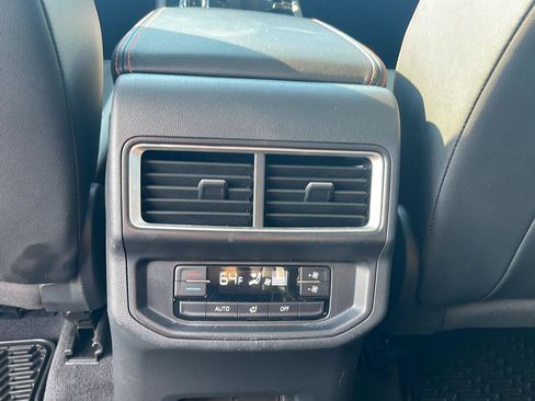 Used 2024 Volkswagen Atlas Peak Edition SE AWD/4WD image 20