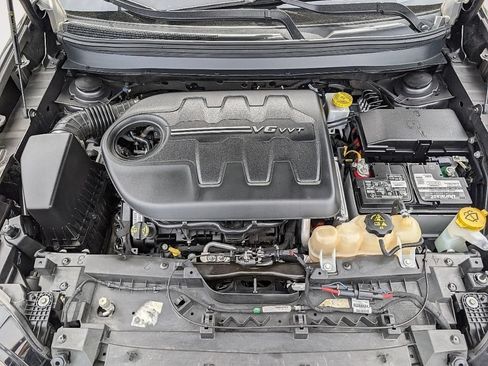 Used 2019 Jeep Cherokee Limited AWD/4WD image 17