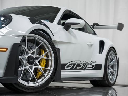 Certified 2025 Porsche 911 GT3 RS image 37