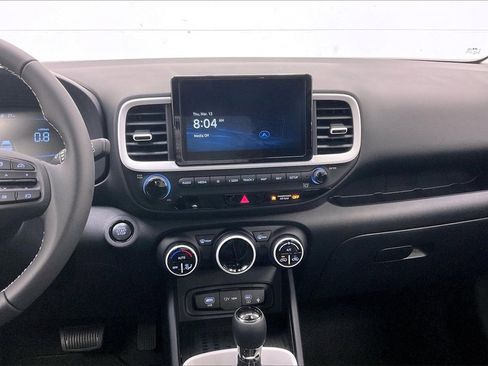 New 2025 Hyundai Venue Limited image 6