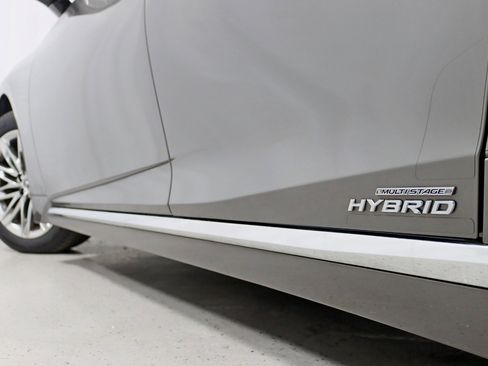 Used 2018 Lexus LS 500h AWD w/ Accessory Package (Z2) image 13