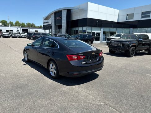 Used 2022 Chevrolet Malibu LS w/ Driver Confidence Package II FWD image 3