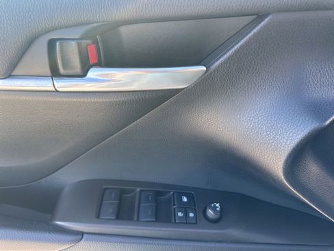 Used 2023 Toyota Camry SE image 23