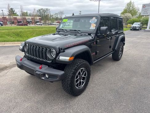 Certified 2025 Jeep Wrangler Unlimited Rubicon AWD/4WD image 3