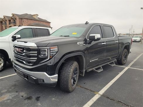 Used 2022 GMC Sierra 1500 SLT w/ SLT Convenience Package image 3