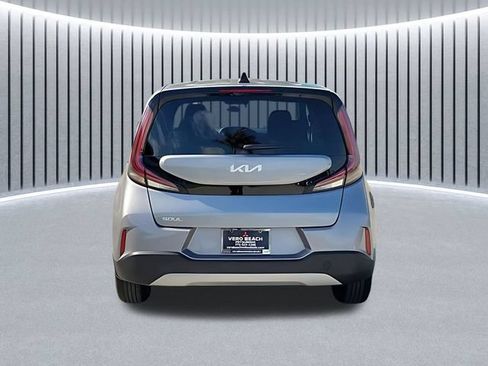 Used 2025 Kia Soul LX FWD image 5