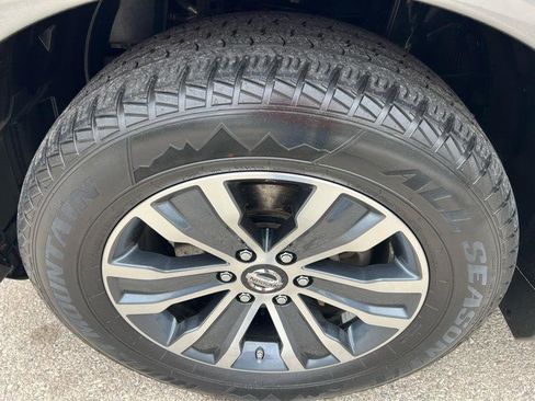 Used 2020 Nissan Armada SL w/ Premium Package image 21