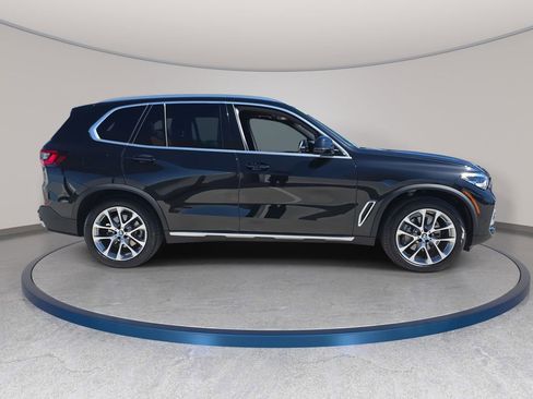 Used 2023 BMW X5 xDrive40i w/ Premium Package AWD/4WD image 5