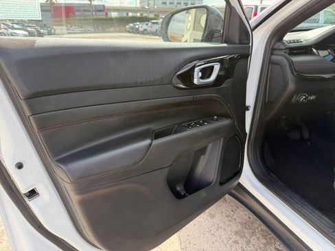 Used 2025 Jeep Compass Trailhawk image 20