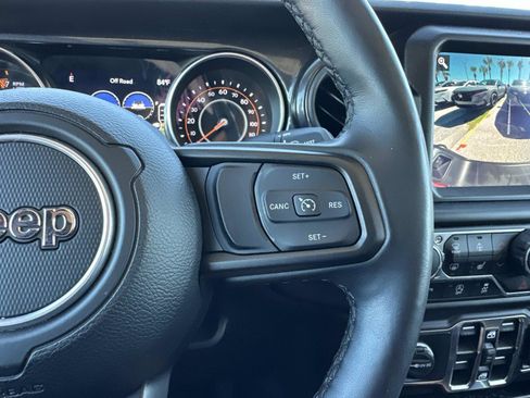 Certified 2022 Jeep Gladiator Sport image 28