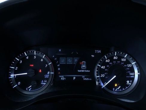 Certified 2023 Toyota Highlander XLE image 32