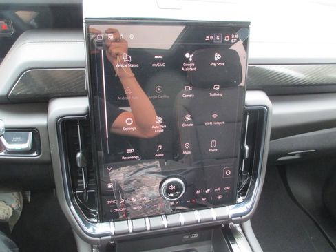 New 2026 GMC Yukon XL AT4 AWD/4WD image 19