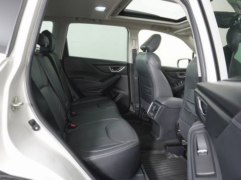 Used 2020 Subaru Forester Limited image 40