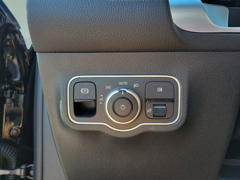 New 2026 Mercedes-Benz GLB 35 AMG 4MATIC image 18