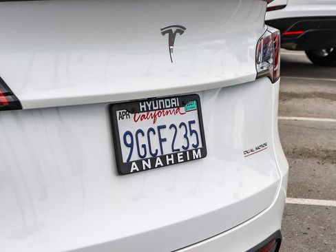 Used 2023 Tesla Model Y Performance AWD/4WD image 12