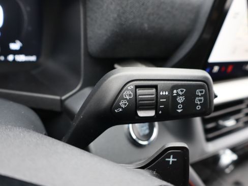 Used 2025 Ford Explorer ST image 24