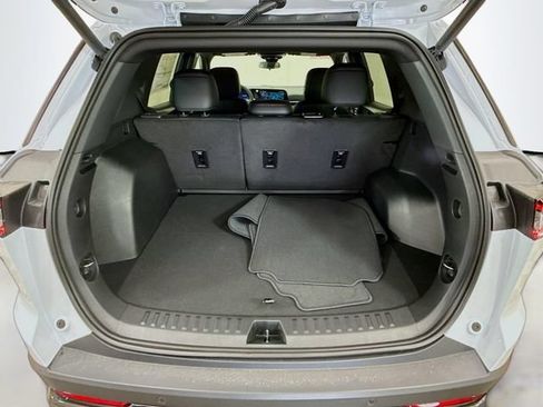 New 2026 Chevrolet Equinox RS w/ Convenience Package III FWD image 28