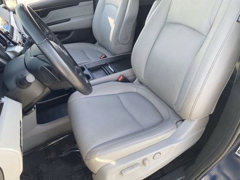 Certified 2024 Honda Odyssey Touring image 15