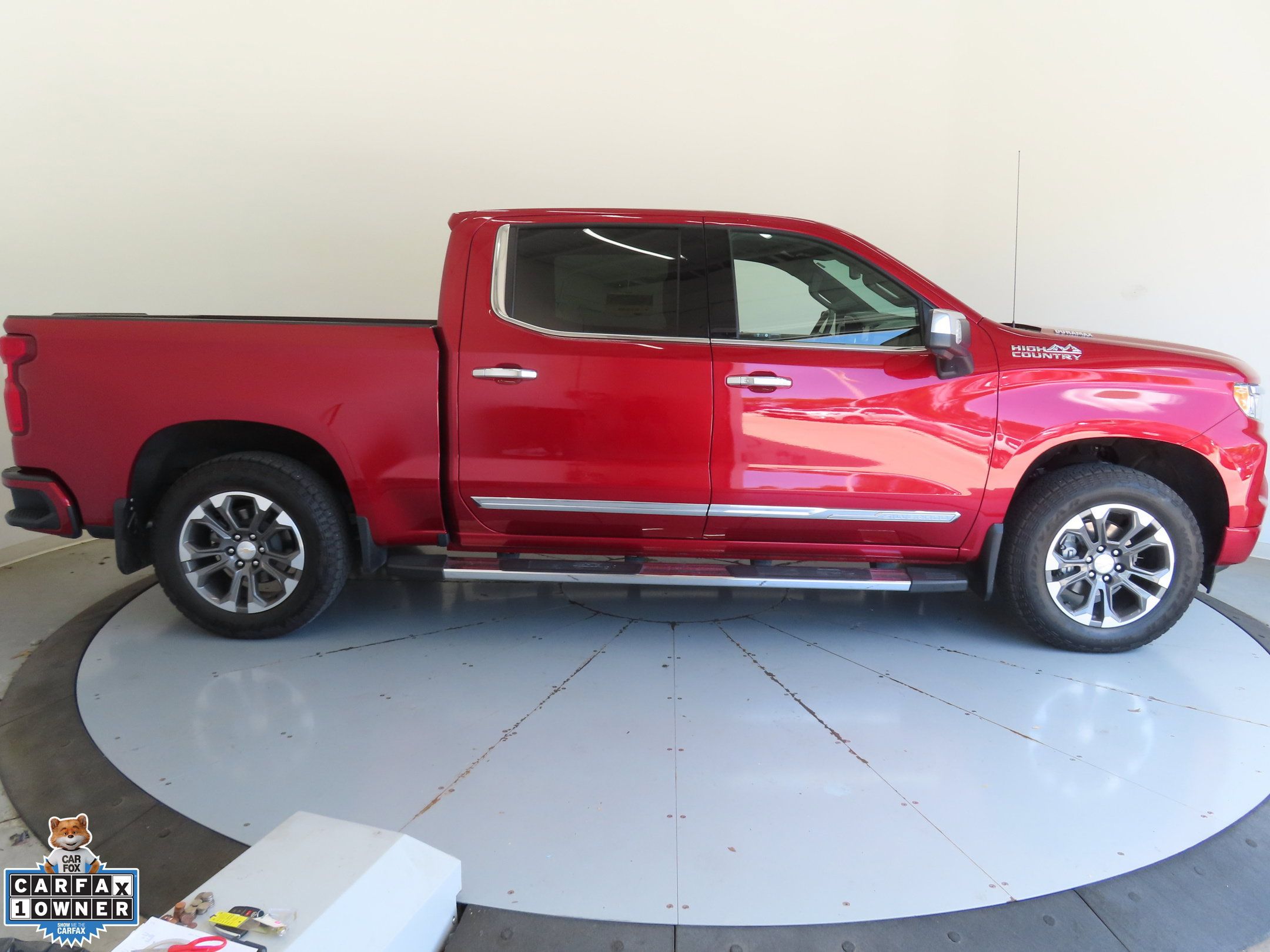 Used 2023 Chevrolet Silverado 1500 High Country w/ Z71 Off-Road Package AWD/4WD image 2