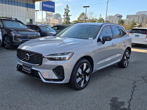 Certified 2024 Volvo XC60 T8 Plus w/ Protection Package Premier image 7