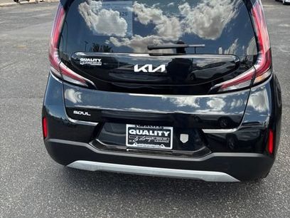 Used 2023 Kia Soul LX w/ LX Technology Package