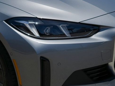 New 2026 BMW i4 eDrive40 w/ Parking Assistance Package RWD image 6
