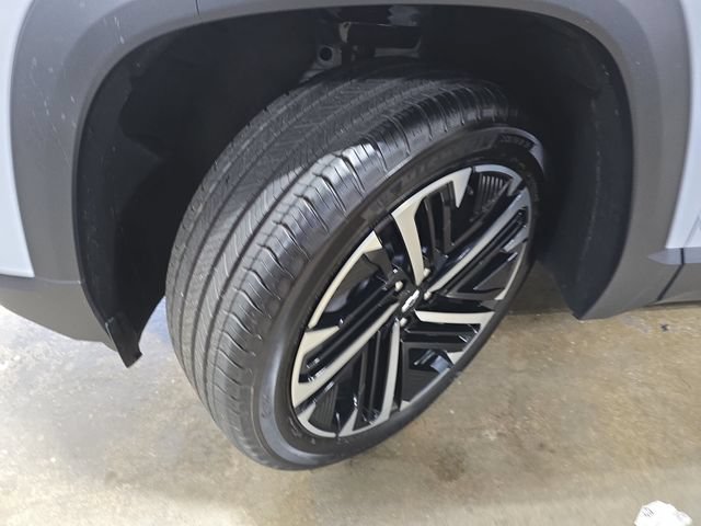 New 2026 Chevrolet Equinox RS w/ Convenience Package III FWD image 35
