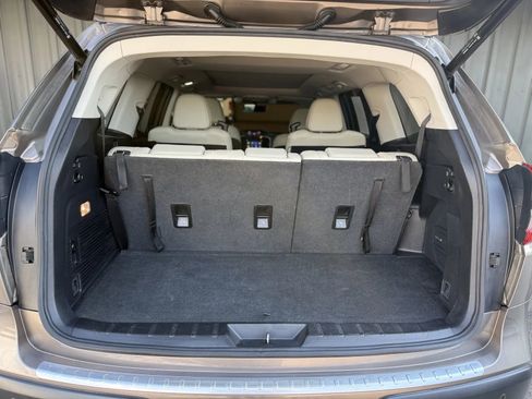 Used 2021 Subaru Ascent Limited w/ Technology Package image 17