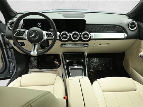 Certified 2026 Mercedes-Benz GLB 250 4MATIC image 20