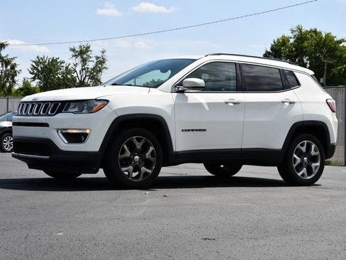 Used 2017 Jeep Compass Limited w/ Navigation Group AWD/4WD image 3